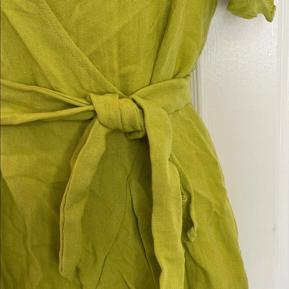LULU’S SUNNY DAYS AHEAD V-NECK LIME GREEN RUFFLED WRAP MINI DRESS SIZE SMALL